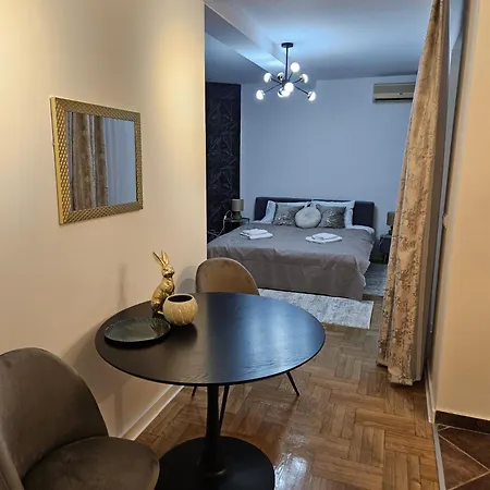 Florida Apartment *