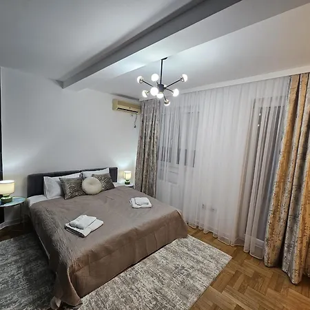Florida Apartment *